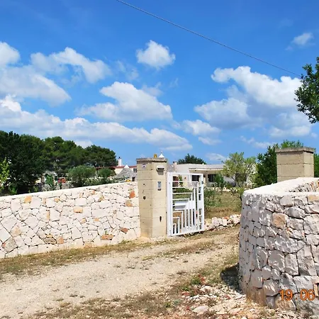 Charming House In Locorotondo, Enclosed Garden Holiday home