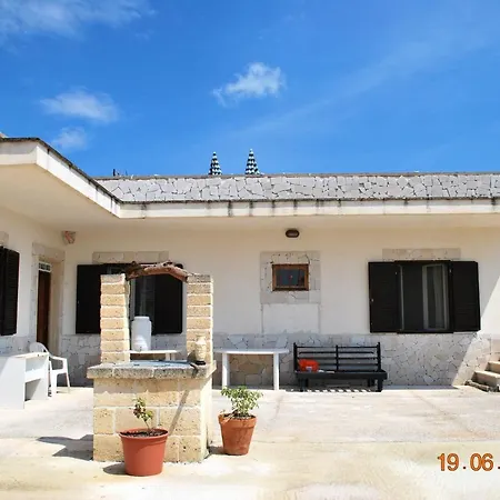 Charming House In Locorotondo, Enclosed Garden Locorotondo