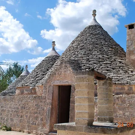 Charming House In Locorotondo, Enclosed Garden * Locorotondo